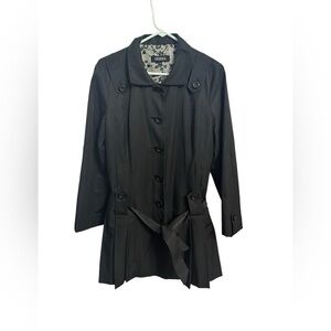 Guess black pleated Trench Coat with belt size XL